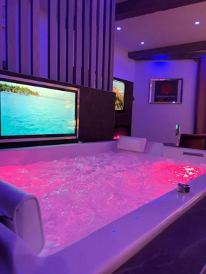 Chic & Jacuzzi